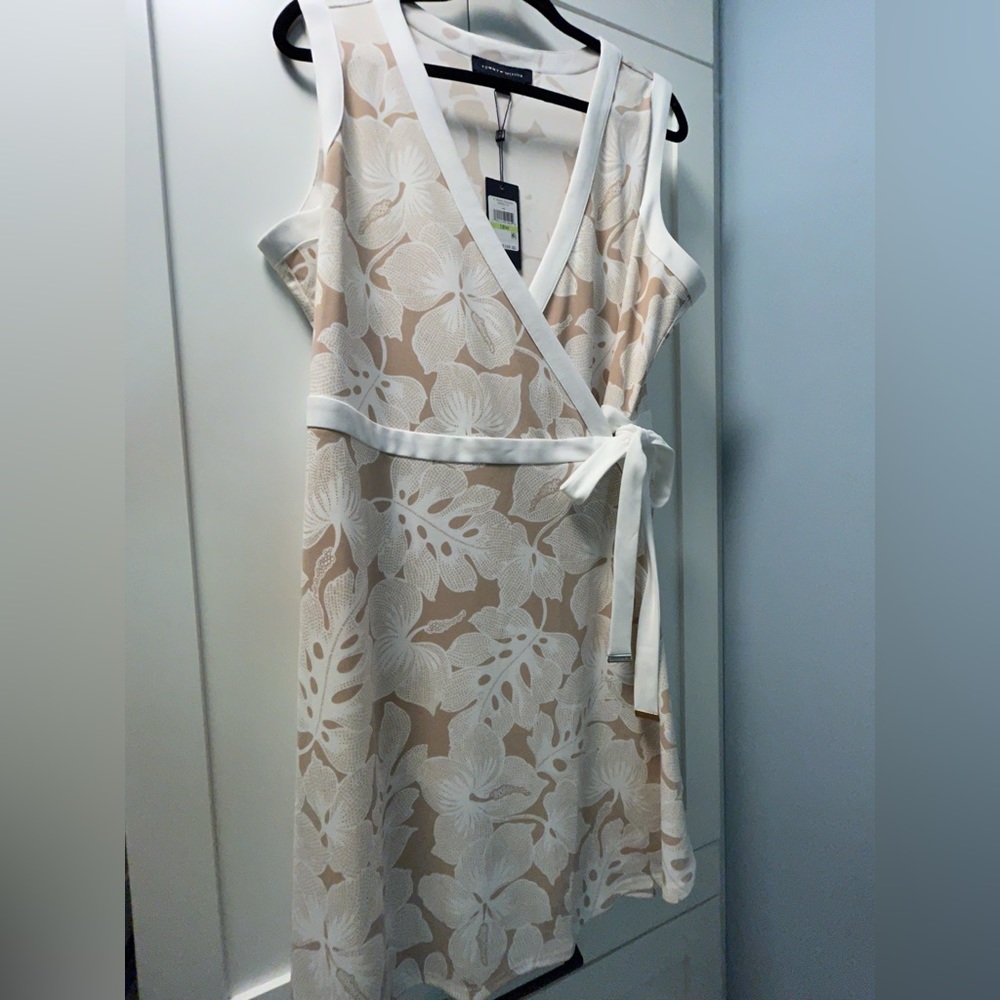 NWT Tommy Hilfiger wrap dress, size 18W